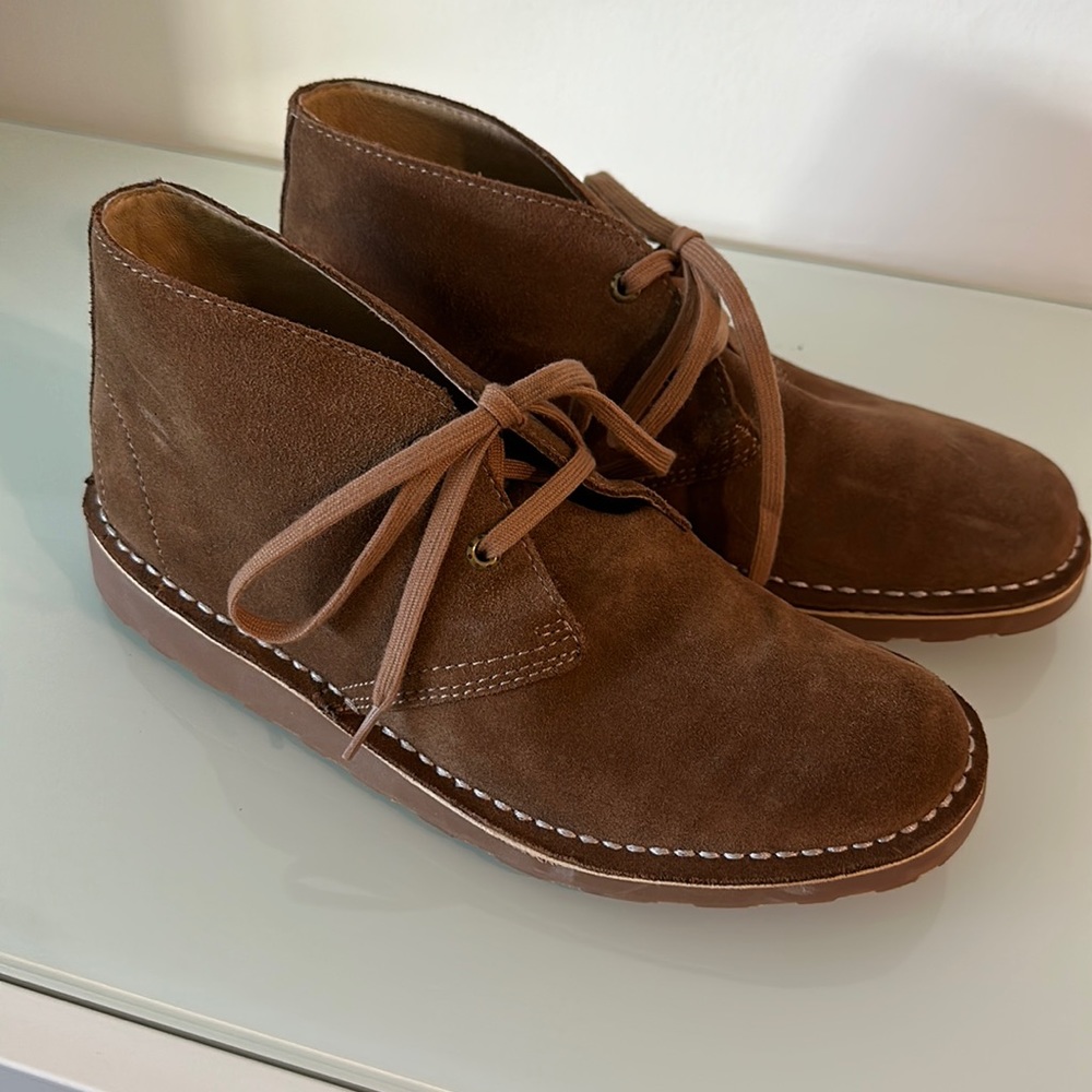 LL Bean suede lace up size 9